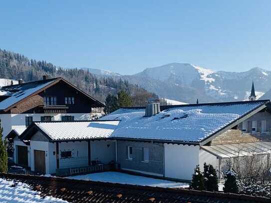 Wohnhaus mit Einliegerwohnung, Traumhafte Lage, einzigartiges Panorama in Oberstaufen