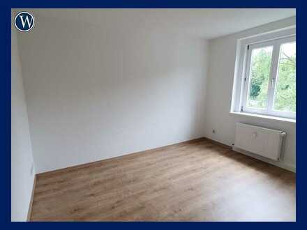**Klein + FEIN** Frisch renovierte 3 Zimmer-Wohnung in grüner Lage + Tageslichtbad + neuer Boden