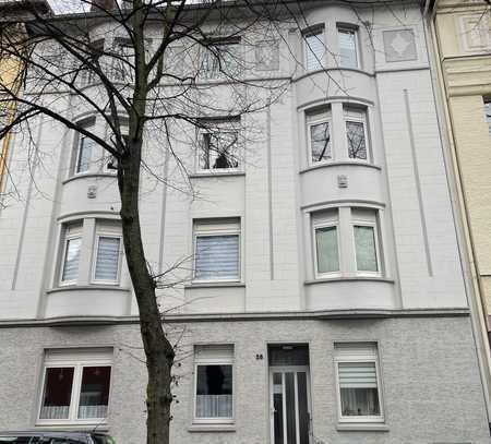 Ab Mitte Oktober freiwerdende Wohnung mit 2 Zimmern sowie Balkon und EBK in Altenhagen