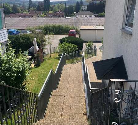 4-Zimmer-Wohnung mit Balkon, Garten und EBK zu vermieten