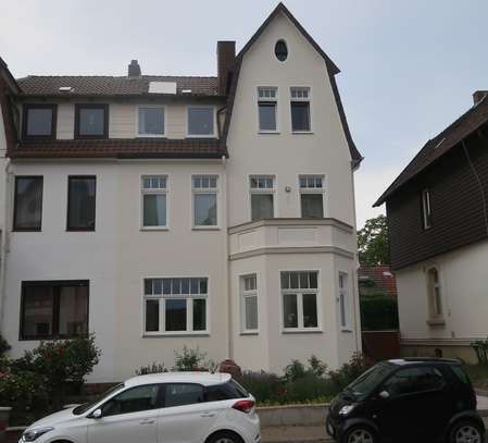 Schöne 3-Zimmer-Dachgeschosswohnung im Altbau mit Balkon und EBK in Northeim, Sedanstraße