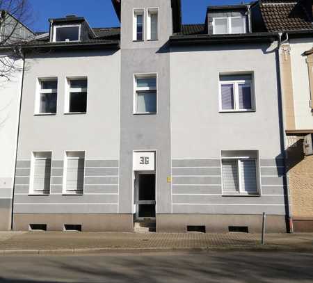 Schöne und modernisierte 2,5-Raum-Dachgeschosswohnung in Gelsenkirchen