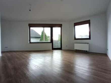 Sehr schöne 2-Zimmer-Wohnung mit Balkon und Einbauküche in Herrenberg
