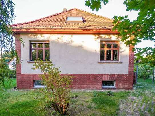 Ein Zuhause mit Charakter - Teilmodernisiertes Bestandshaus