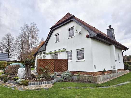 Schöne ruhige Lage am Ortrand in grüner Umgebung