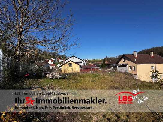 Ihr Wohntraum startet hier - 
Baugrundstück mit Potenzial!