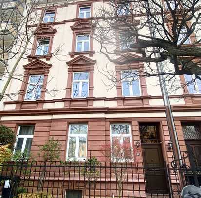 FRANKFURT-SACHSENHAUSEN: Charmante Maisonette in einem stilvollem Altbau! Laufnähe Schweizer Straße!