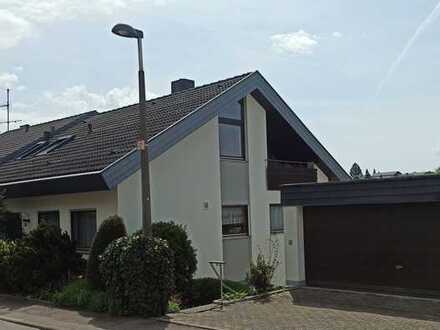 Schönes Reihenendhaus mit sechs teilmöbilierten Zimmern und Einbauküche in Grafenau