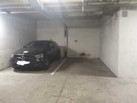 Tiefgaragen Stellplatz ganz zentral (unter Norma)