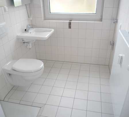 Ottenroder Str. 12C, 2 R - 1-Zimmer Seniorenwohnung! Anmietung nur mit Wohnberechtigungsschein