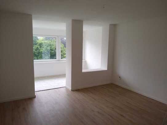 Mülheim (Ruhr) Holthausen - 4 Zimmer 92 m² im 2.OG mit Wintergarten - Vollständig renoviert