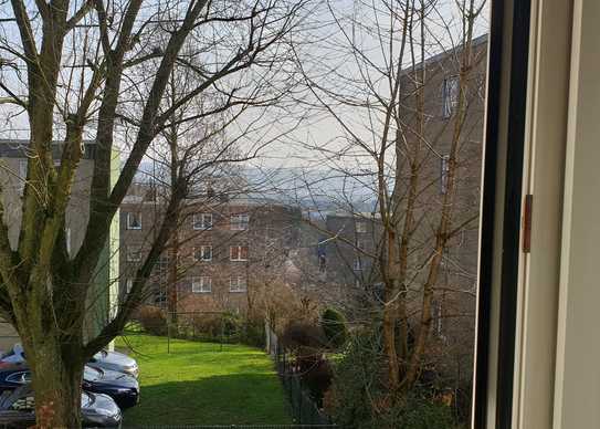 Ansprechende 2-Zimmer-Hochparterre-Wohnung mit gehobener Innenausstattung mit Balkon in Wuppertal