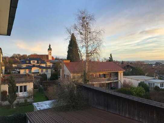 Große zentral gelegene 5 - Zimmer Wohnung mit Balkon und Loggia in Tutzing