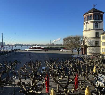 Attraktive Wohnung in zentralster Lage von Düsseldorf mit Blick auf den Rhein!