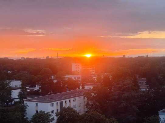 Traumhafter Ausblick vom Balkon dieser wunderschönen 3-ZKB Wohnung in Mannheim-Niederfeld