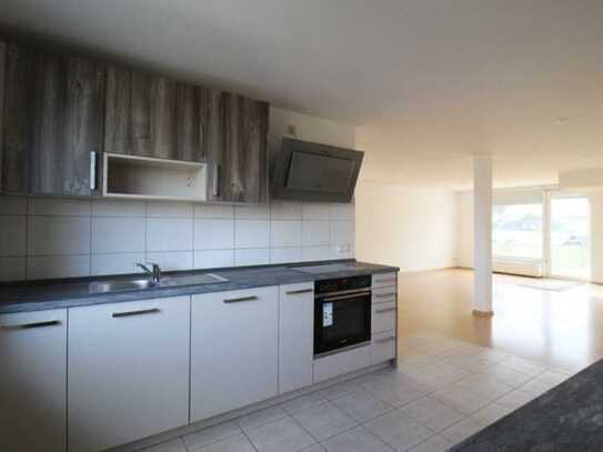 *** 3-Raumwohnung mit Balkon und neuer EBK ***