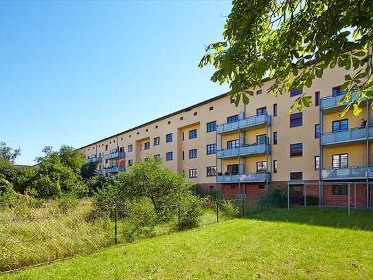 Neuer Bodenbelag, Balkon und Tageslichtbad!