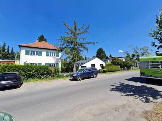 Einfamilienhaus*Garten mit Teich*Terrasse*Garage und PKW-Stellplatz