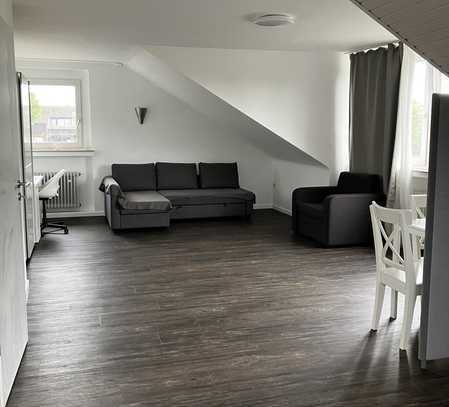 Voll möblierte 2,5 Zimmer-Wohnung mit EBK in Düsseldorf Lichtenbroich