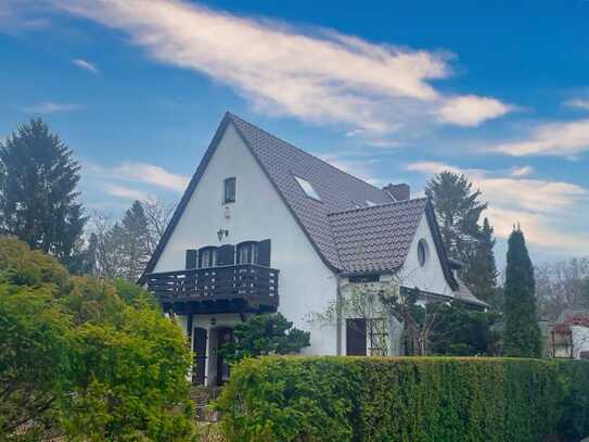 Gemütliche Architekten-Villa in zentraler Zehlendorflage auf 959qm Grundstück