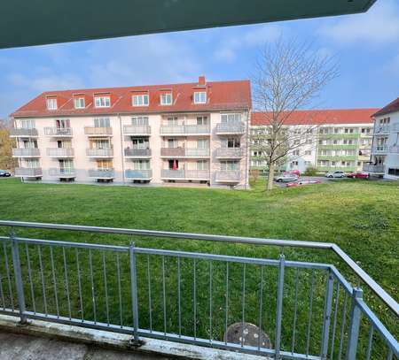 Helle 2-Zimmer-Wohnung mit Balkon und Parkplatz in Hainichen