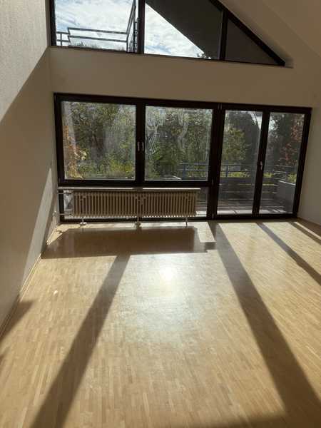                                                              Maisonette-Wohnung mit Galerie f&uuml;r Single oder Paar                                                       in Bessungen (Darmstadt)