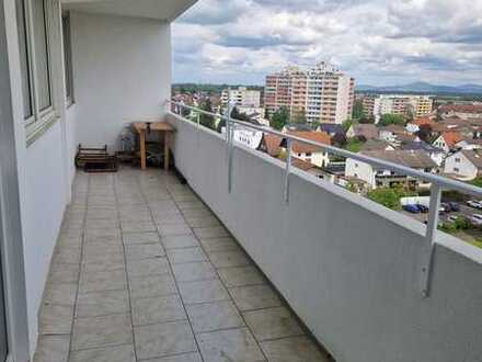 Ansprechende 3ZKB Traumwohnung mit Ausblick.