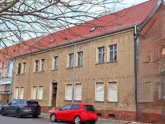 Mehrfamilienhaus mit 4 Wohneinheiten in Innenstadtlage und vielen Nutzungsmöglichkeiten in Burg