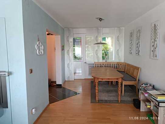 Attraktive 3-Zimmer-Wohnung mit Balkon und Einbauküche in Amberg