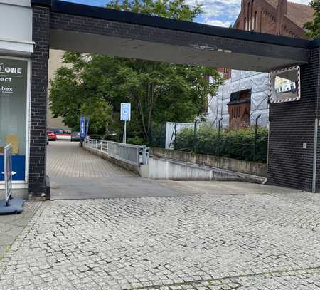 Motorrad Stellplatz zu Vermieten / Tiefgarage mit Kamera