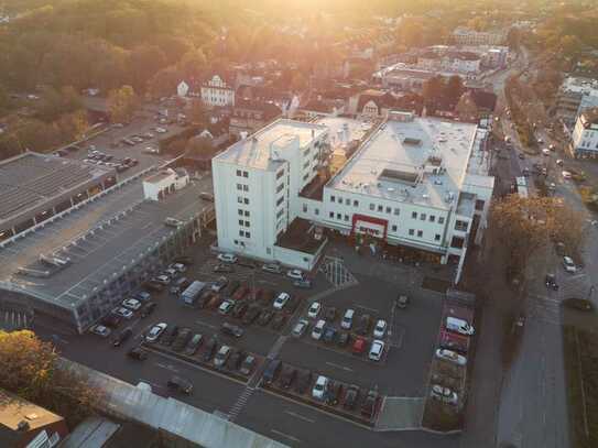 Repräsentative Büroflächen in hervorragender Lage in einem großen Einkaufszentrum