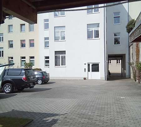 72m² Wohnung mit Fahrstuhl- Parkplatz- behindertengerecht in der Paulstadt !