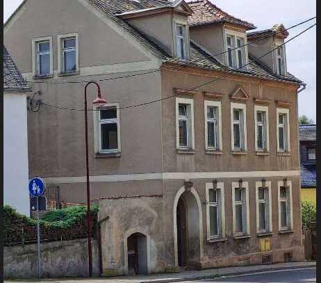 Trebsen (Mulde), Mehrfamilienhaus mit Renovierungsbedarf