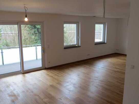 Neuwertige 4-Raum-Wohnung mit 110 m² und EBK