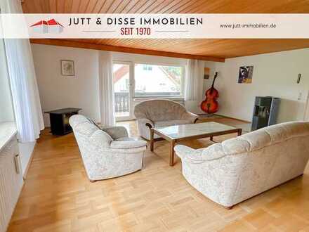 Zweifamilienhaus mit zwei Garagen, Balkon und großem Garten in Gaggenau-Michelbach