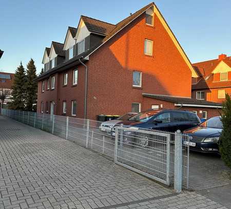 3 Zimmer, Einbauküche, Bad, Terrasse, Erstvermietung nach Sanierung, ab sofort