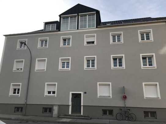 2-ZKB, renoviert, Balkon mit Abgang zu eigener Gartenfläche