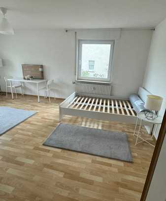 Möblierte Wohnung in HN-Ost mit Balkon und Garten