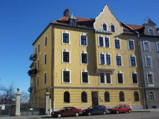 Die Jahrhundertwende als Büro-Ambiente. 
BÜRO oder Gewerbe direkt am HARRAS - 81369 München