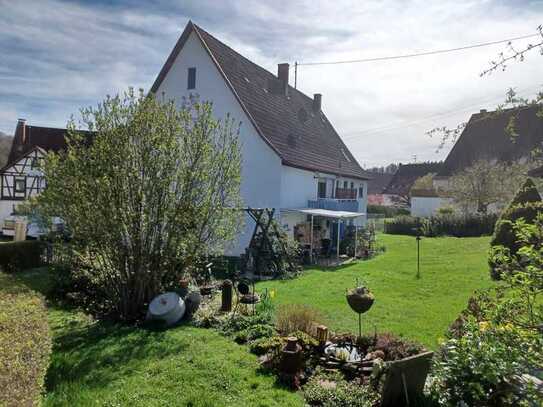 Sonnenverwöhntes Anwesen mit großem Garten in Horb-Dettlingen