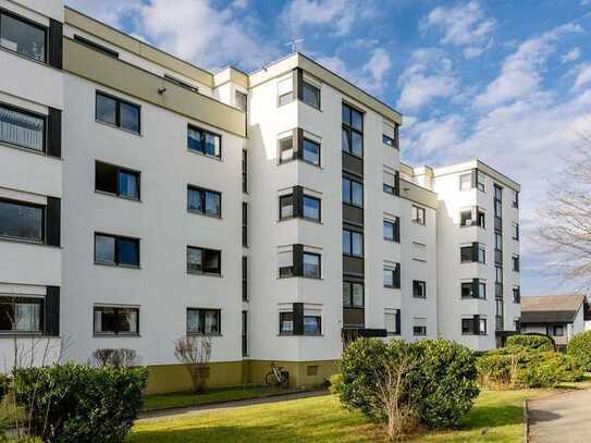 Ruhig gelegene 4,5-Zimmer-Wohnung im 1. OG mit Balkon und TG-Stellplatz