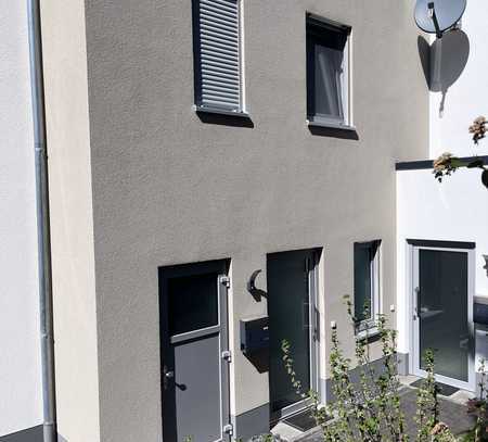 Traumhafte Maisonette mit Schlossblick – Terrasse, Balkon, Stellplätze – möbliert möglich