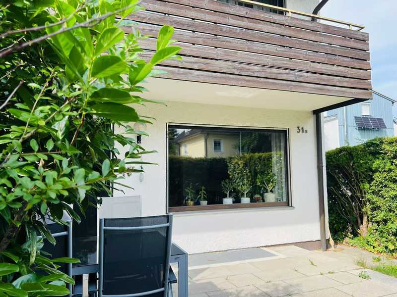                                                               Sonniges Doppelhaush&auml;lfte (5 Zi.) in Haar mit Garage                                                       in Haar (München)