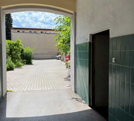 Großzügiger Stellplatz zu vermieten