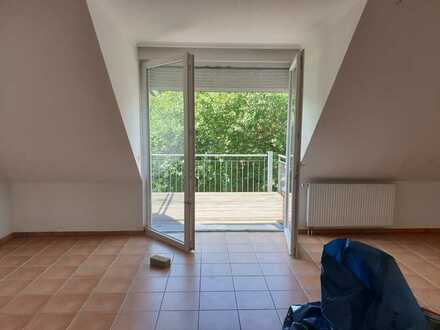 Modernisierte 2-Raum-Dachgeschosswohnung mit Balkon in Aldenhoven-Siersdorf