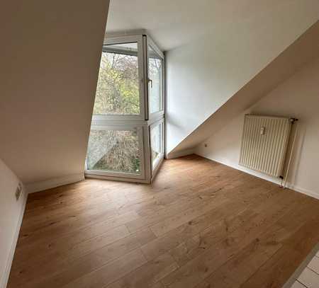 Frisch renovierte 1-Zimmer Wohnung in zentraler Lage zur RWTH