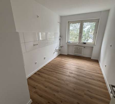 Helle 4-Zimmerwohnung mit Balkon in Köln-Bickendorf