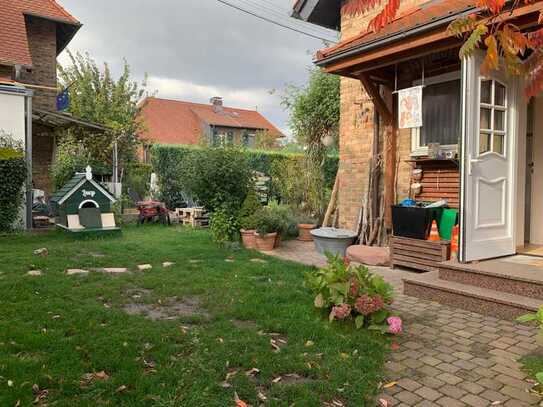 Historischer Altbau mit Garten in ruhiger Lage