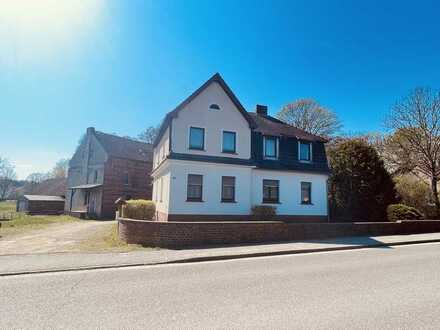 Mehrfamilienhaus mit Historischer Mühle und Teichen