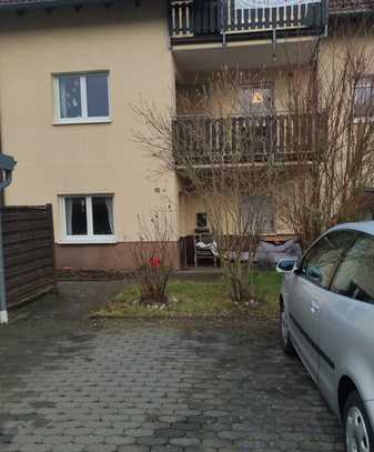 Ansprechende 2-Zimmer-Erdgeschosswohnung mit Terrasse und Einbauküche in Mücke